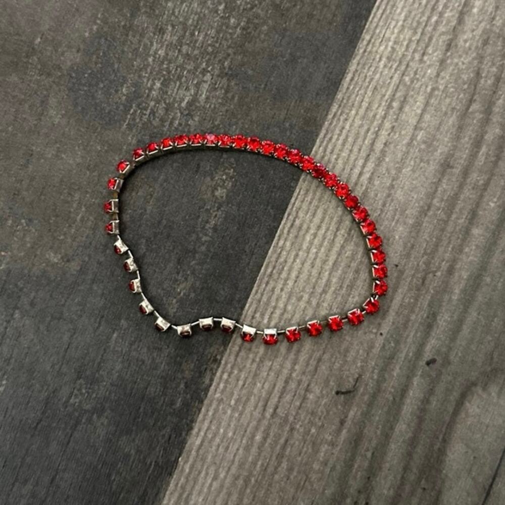 No brand red gem adjustable bracelet